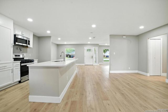 4142 Willow Green, San Antonio, TX 78217