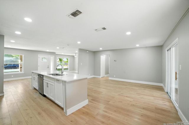 4142 Willow Green, San Antonio, TX 78217