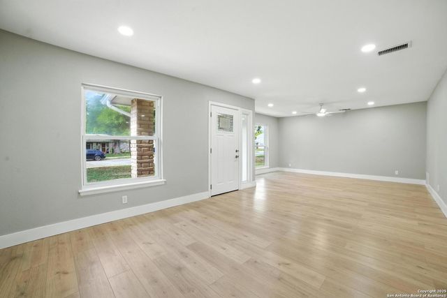 4142 Willow Green, San Antonio, TX 78217