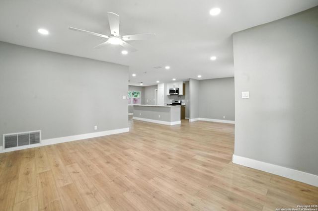 4142 Willow Green, San Antonio, TX 78217