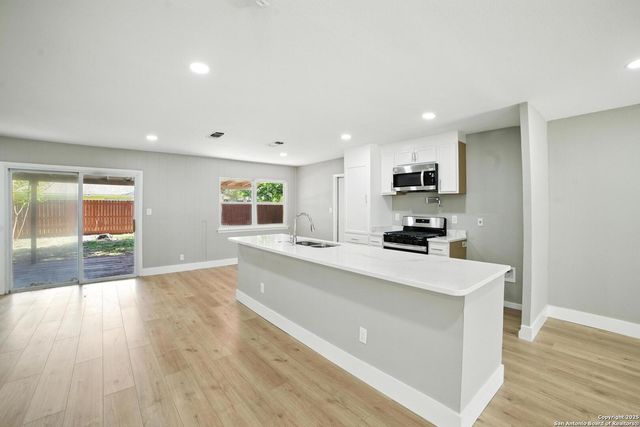4142 Willow Green, San Antonio, TX 78217
