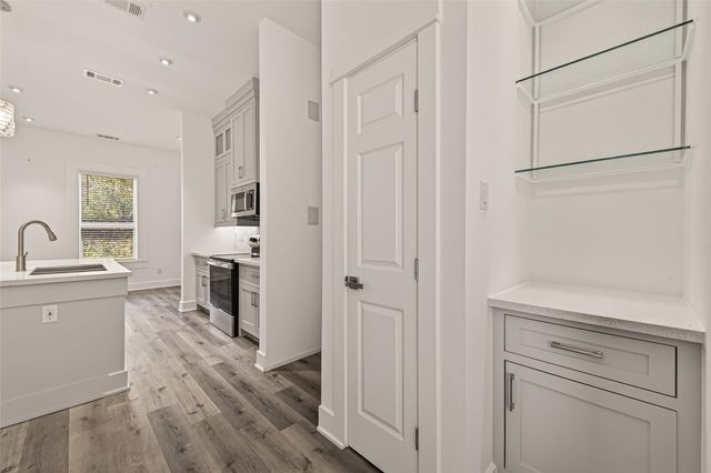 867 Lonnie Lane, Houston, TX 77091