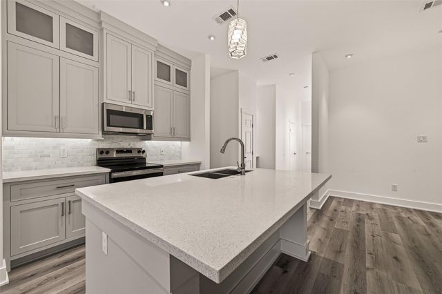 867 Lonnie Lane, Houston, TX 77091