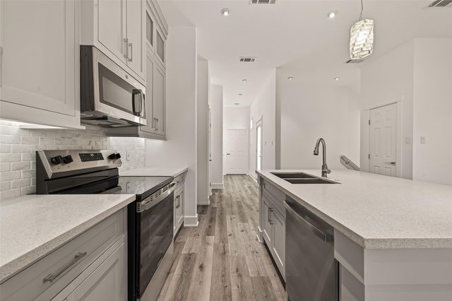 867 Lonnie Lane, Houston, TX 77091