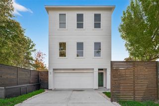 867 Lonnie Lane, Houston, TX 77091