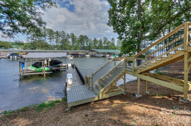 153 High Hills Drive, Mooresville, NC 28117