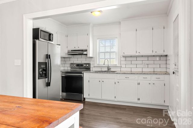 623 E 4th Avenue, Gastonia, NC 28054