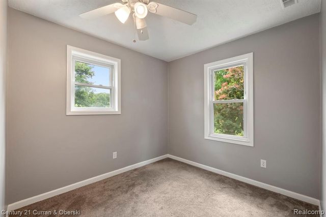 10492 Lake Shore Drive, Fenton, MI 48430