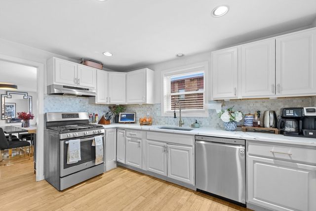 150 Hale St, Haverhill, MA 01830