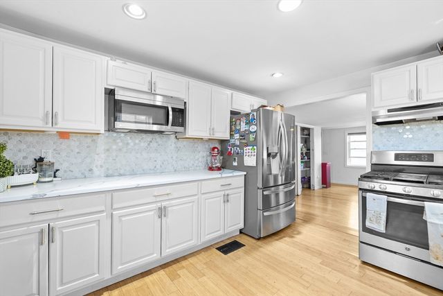 150 Hale St, Haverhill, MA 01830