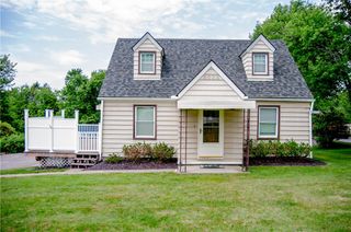 2908 Conway Wallrose, Economy, PA 15005
