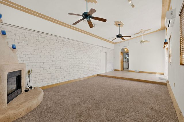 2723 Sierra Drive NE, Albuquerque, NM 87110