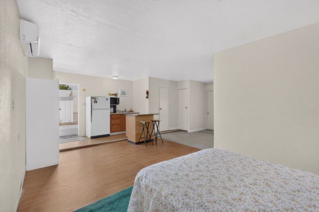 2723 Sierra Drive NE, Albuquerque, NM 87110