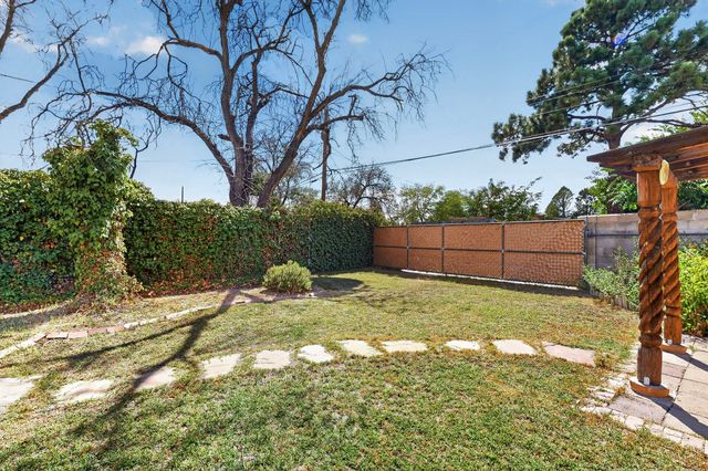 2723 Sierra Drive NE, Albuquerque, NM 87110