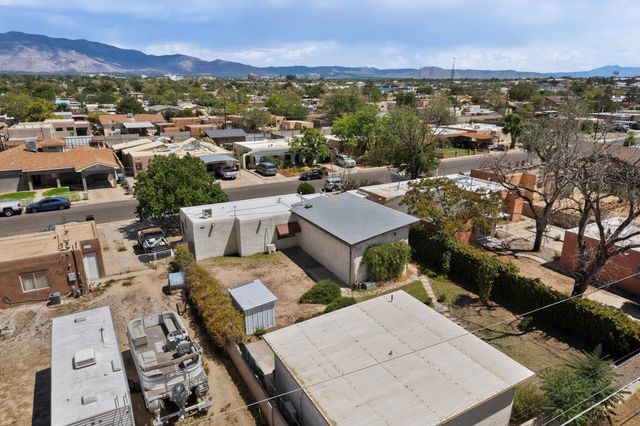 2723 Sierra Drive NE, Albuquerque, NM 87110