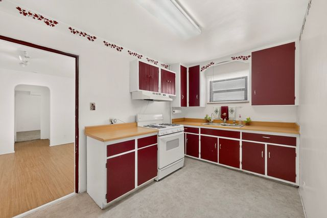 2723 Sierra Drive NE, Albuquerque, NM 87110