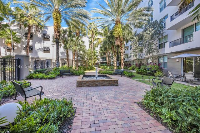 2421 NE 65th St 211, Fort Lauderdale, FL 33308