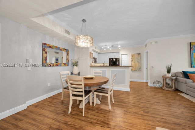 2421 NE 65th St 211, Fort Lauderdale, FL 33308