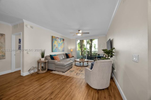 2421 NE 65th St 211, Fort Lauderdale, FL 33308
