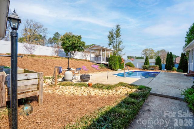 203 Carolina Drive, Cherryville, NC 28021