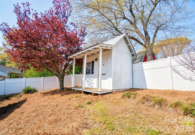 203 Carolina Drive, Cherryville, NC 28021