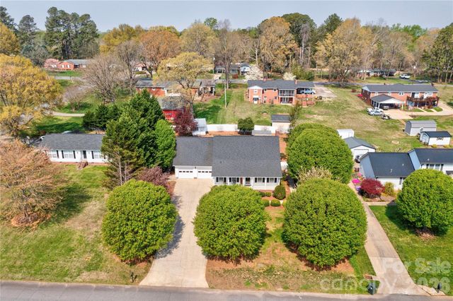 203 Carolina Drive, Cherryville, NC 28021