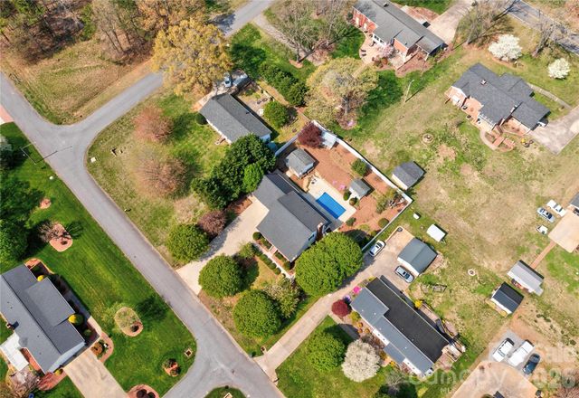 203 Carolina Drive, Cherryville, NC 28021