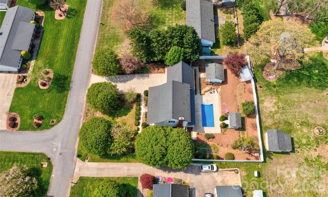 203 Carolina Drive, Cherryville, NC 28021