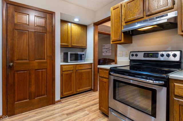 12427 Doe Lane, Indianapolis, IN 46236