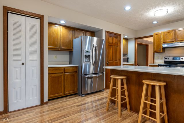 12427 Doe Lane, Indianapolis, IN 46236