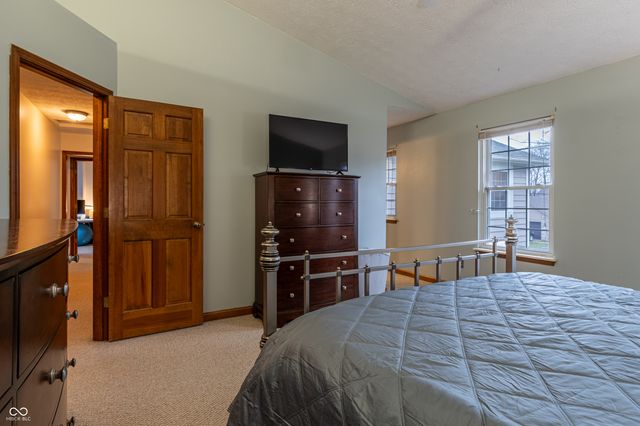 12427 Doe Lane, Indianapolis, IN 46236