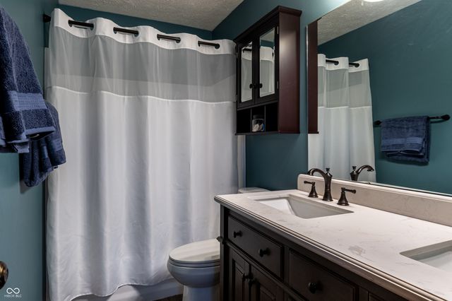 12427 Doe Lane, Indianapolis, IN 46236