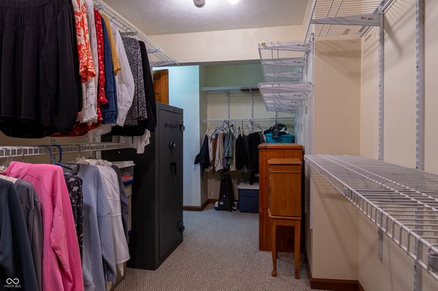 12427 Doe Lane, Indianapolis, IN 46236