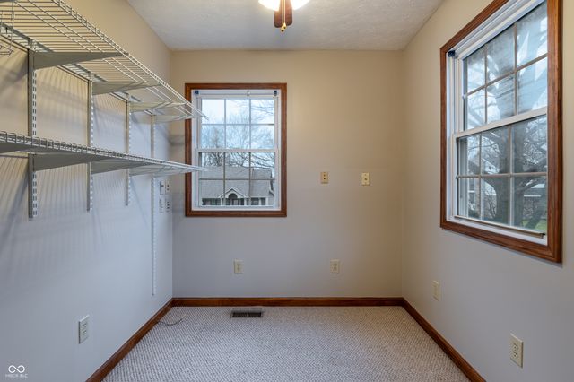 12427 Doe Lane, Indianapolis, IN 46236