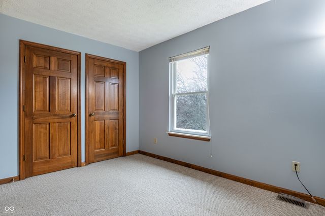 12427 Doe Lane, Indianapolis, IN 46236