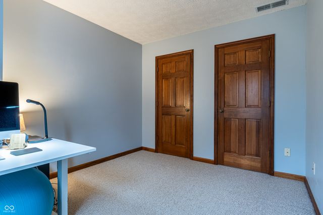 12427 Doe Lane, Indianapolis, IN 46236