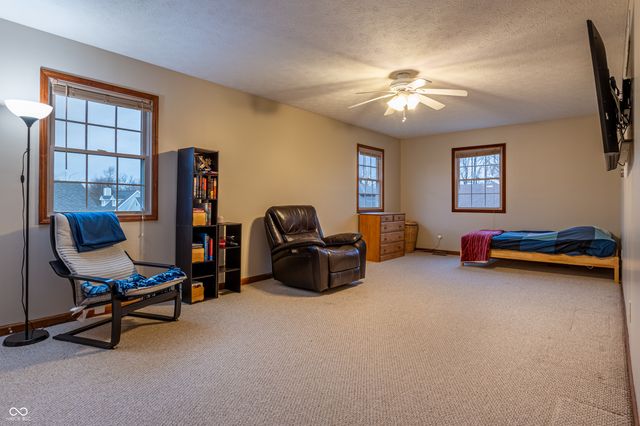 12427 Doe Lane, Indianapolis, IN 46236