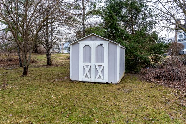 12427 Doe Lane, Indianapolis, IN 46236