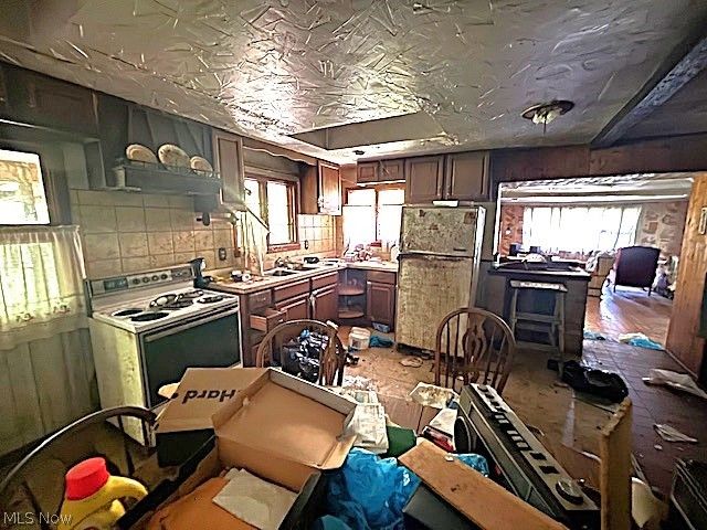 2092 Holmes Drive, Twinsburg, OH 44087