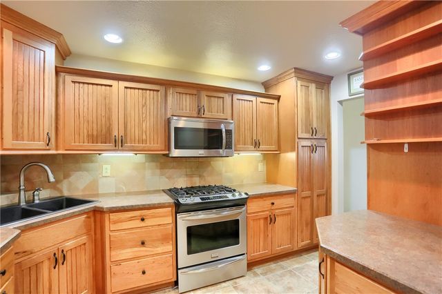 1505 Drespling Ln, Hickory Twp, PA 16101