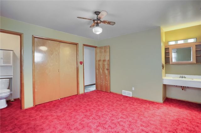 1505 Drespling Ln, Hickory Twp, PA 16101