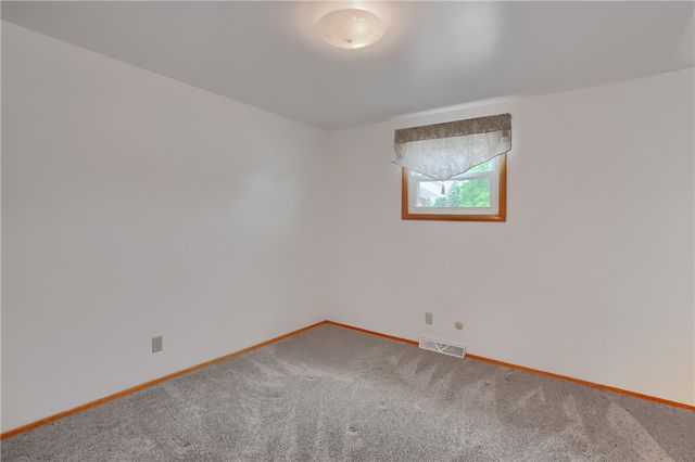 1505 Drespling Ln, Hickory Twp, PA 16101