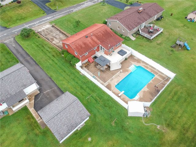 1505 Drespling Ln, Hickory Twp, PA 16101