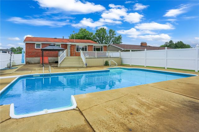 1505 Drespling Ln, Hickory Twp, PA 16101