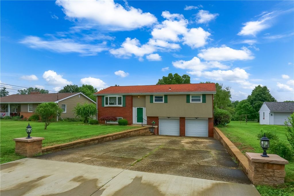 1505 Drespling Ln, Hickory Twp, PA 16101