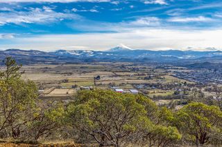 1560 Brentwood Drive, Eagle Point, OR 97524