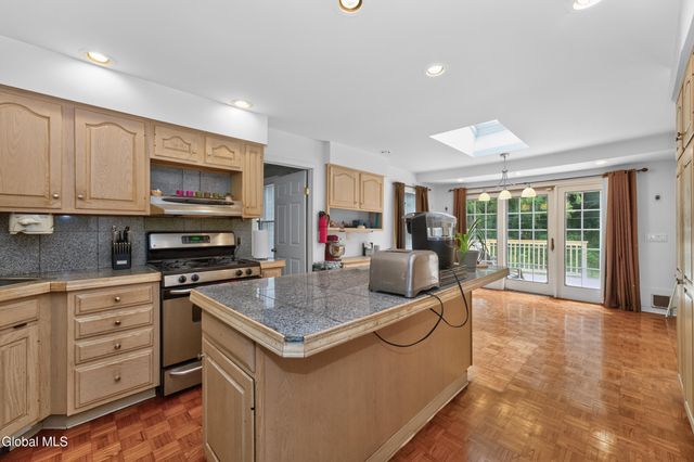 22 Bri Lan Avenue, Schodack, NY 12061