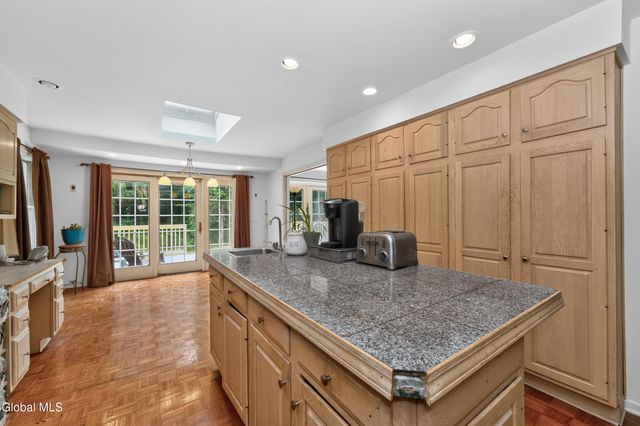 22 Bri Lan Avenue, Schodack, NY 12061