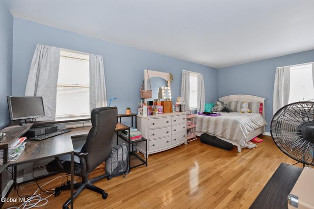 22 Bri Lan Avenue, Schodack, NY 12061