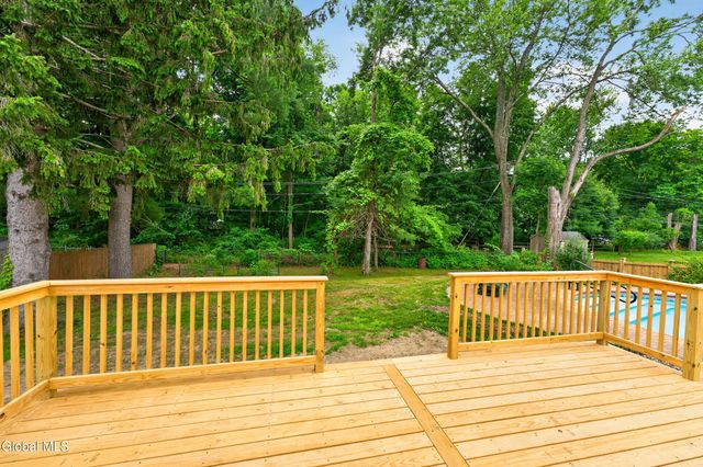 22 Bri Lan Avenue, Schodack, NY 12061